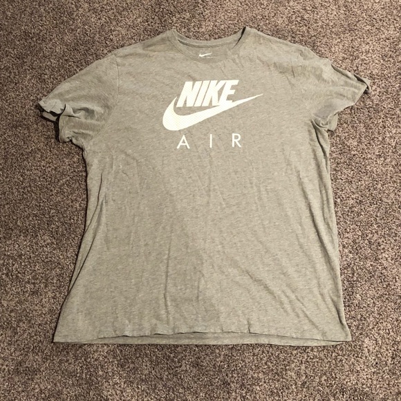 light grey nike shirt